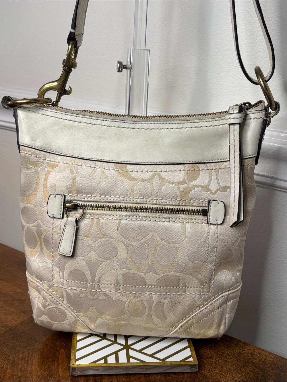 Coach Vintage Optic Signature C Crossbody/Shoulder in Jacquard w/ Leather Trim - Picture 5 of 16